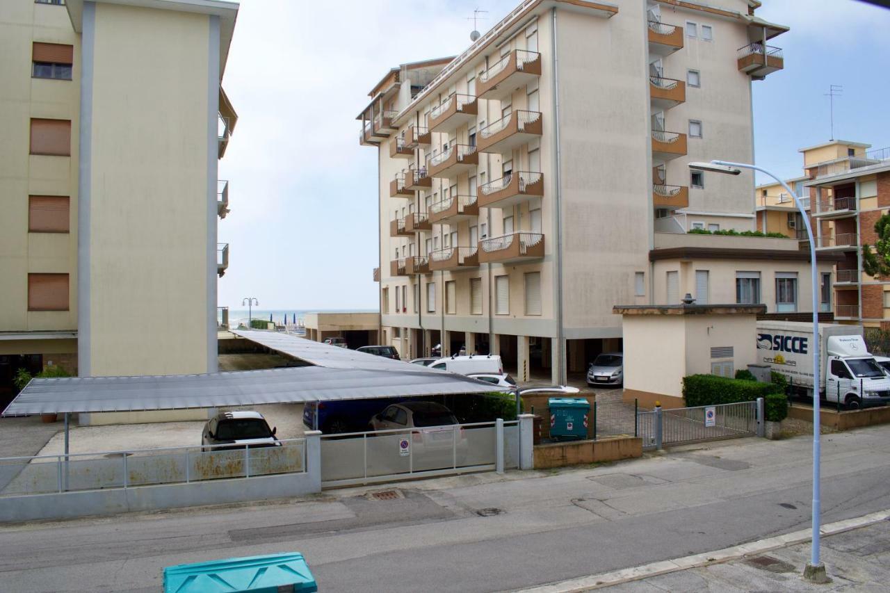 App4Rent Saturno 4 - Family Apartment, Wifi, Parking Lido di Jesolo Exterior photo